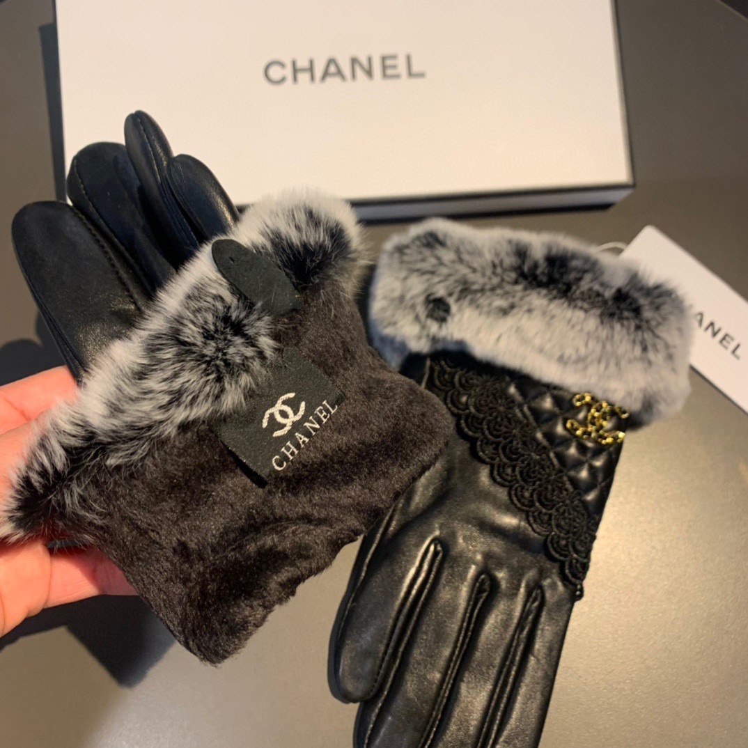 Chanel 香奈儿2025蕾丝双C秋冬懒兔毛羊皮手套👍手机触屏，值得对比。。同款不同品质，秒杀市场差产