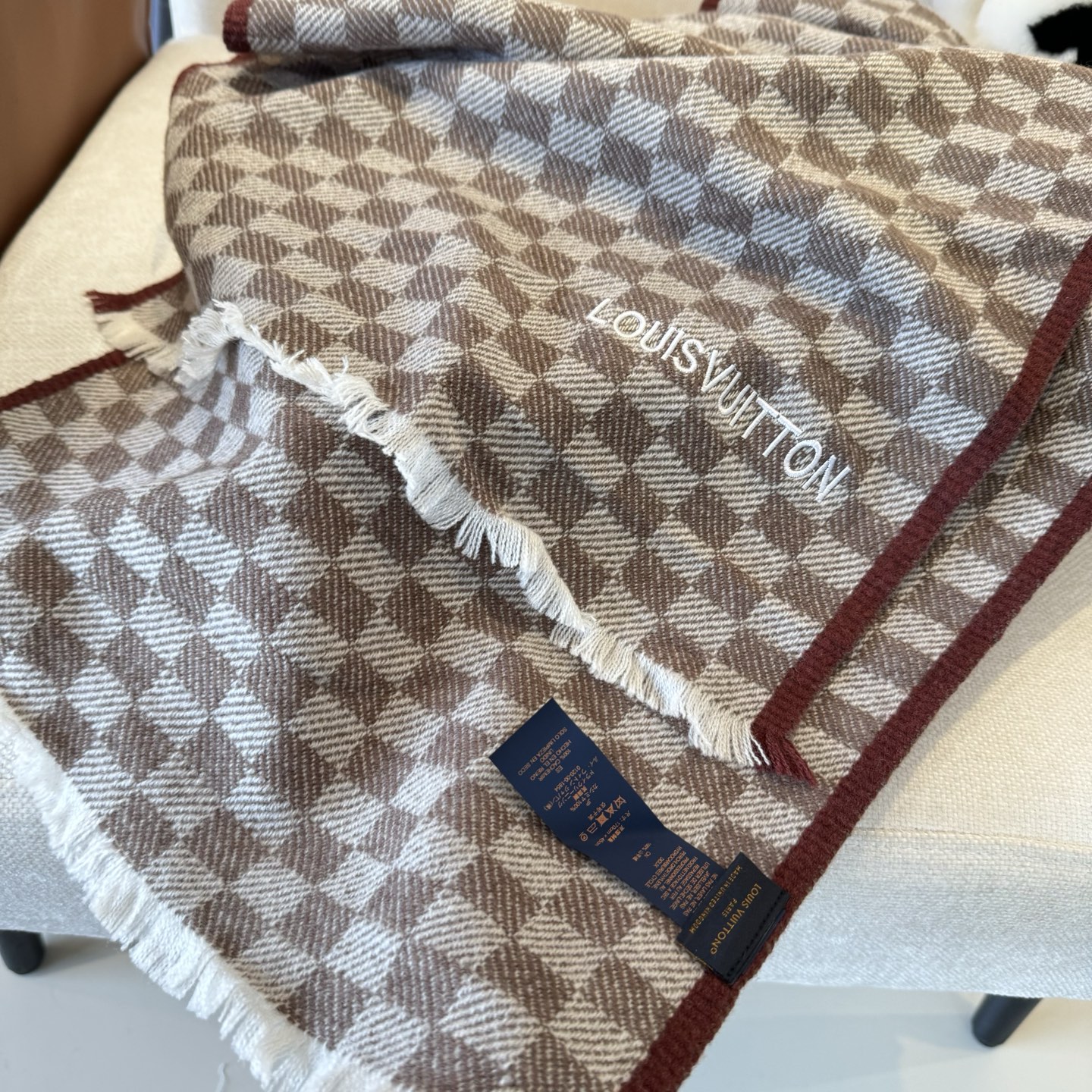 Louis Vuitton Lv羊绒围巾送给 重磅上新 渠道 硬货～出口意大利 客供面料100%羊绒 手感软糯