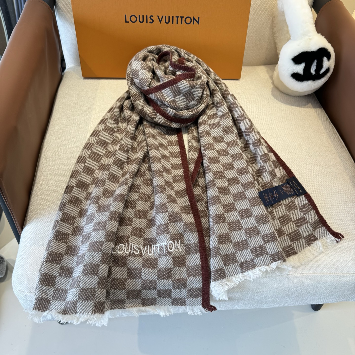 Louis Vuitton Lv羊绒围巾送给 重磅上新 渠道 硬货～出口意大利 客供面料100%羊绒 手感软糯