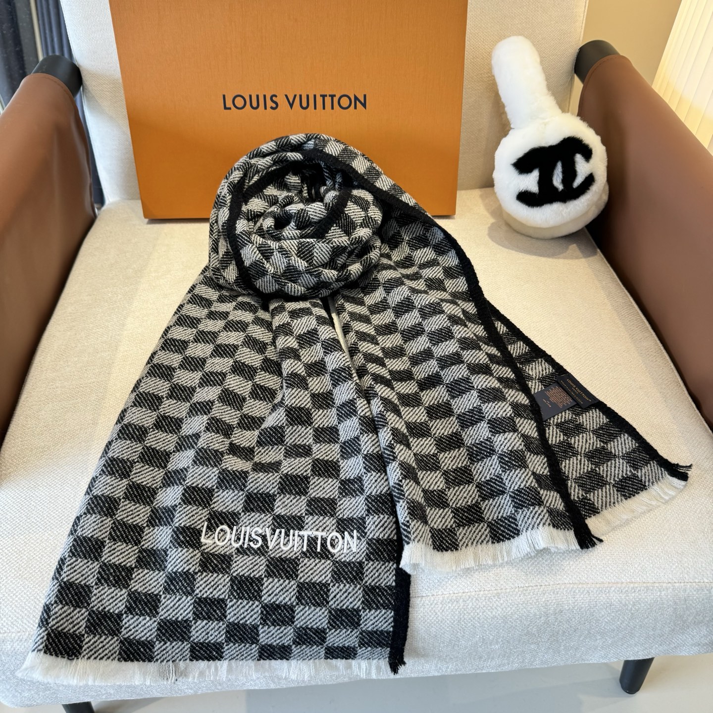 Louis Vuitton Lv羊绒围巾送给 重磅上新 渠道 硬货～出口意大利 客供面料100%羊绒 手感软糯