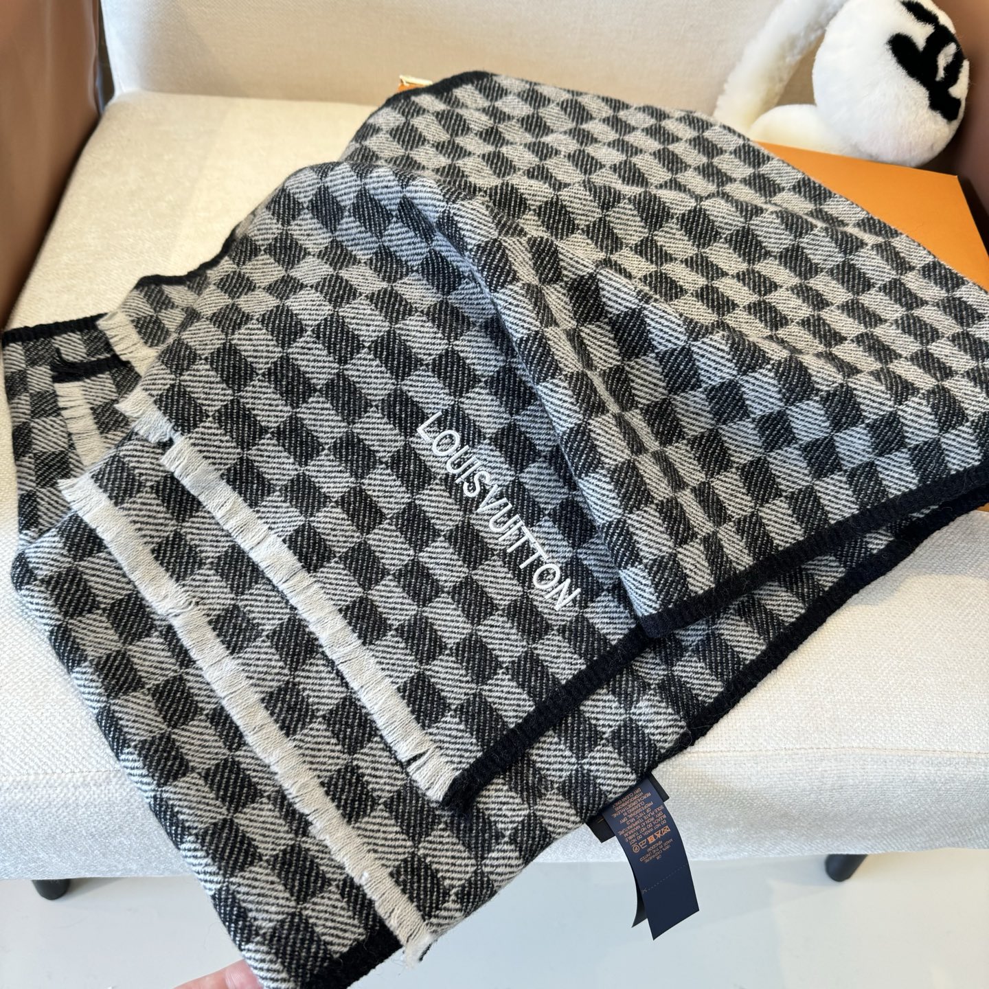 Louis Vuitton Lv羊绒围巾送给 重磅上新 渠道 硬货～出口意大利 客供面料100%羊绒 手感软糯