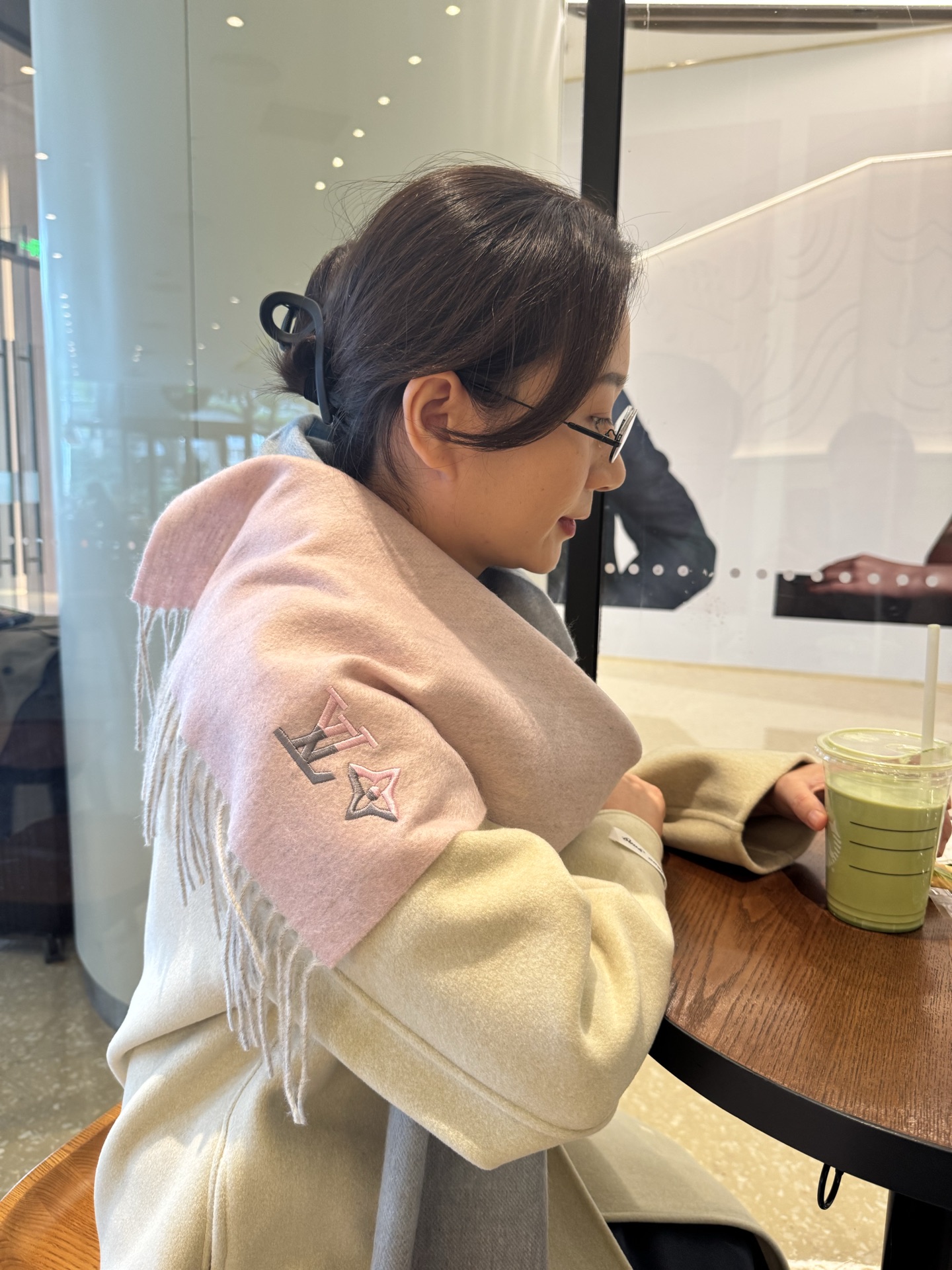 Louis Vuitton LV渐变羊绒围巾 怒赞推荐 激动~ 下手绝对要快 同步 最高端的男士款~工艺难度大