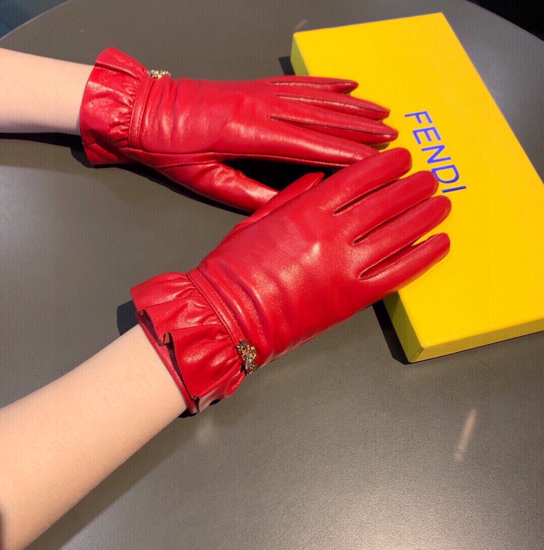 芬迪FENDI✨2025秋冬波浪纹原版五金💕一级羊皮手套👍手机触屏，值得对比。。同款不同品质，秒杀市场差