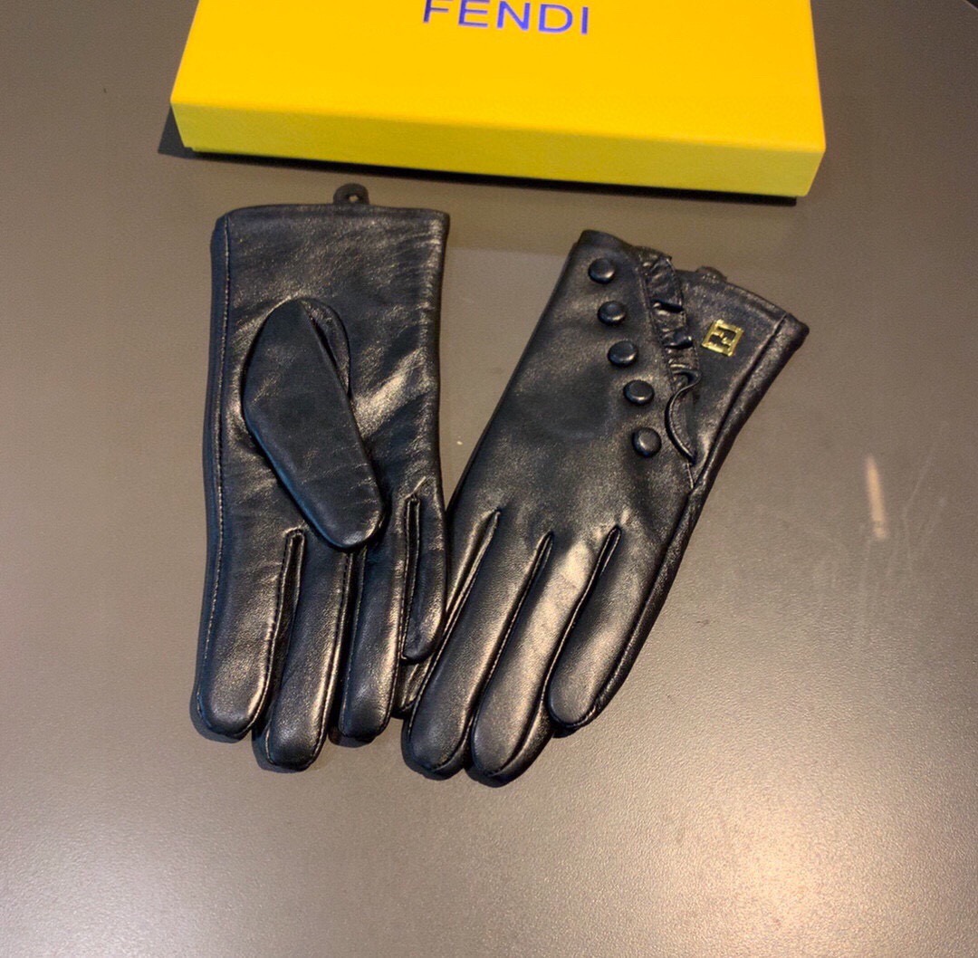 。芬迪FENDI✨2025秋冬斜纹双FF原版五金一级单皮手套👍手机触屏，值得对比。。同款不同品质，秒杀市