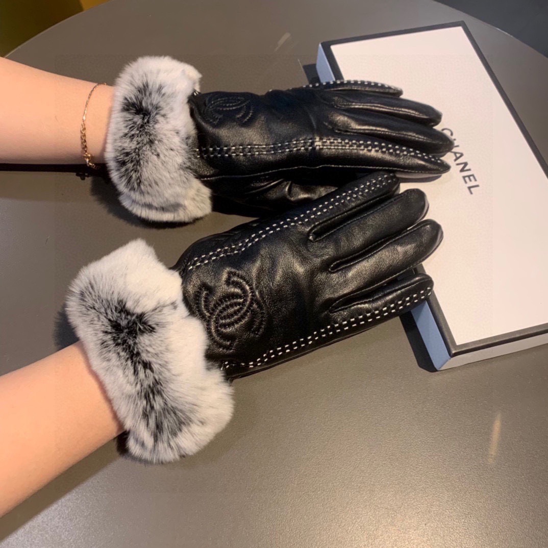 Chanel 香奈儿2025秋冬懒兔毛羊皮手套👍手机触屏，值得对比。。同款不同品质，秒杀市场差产品，进口