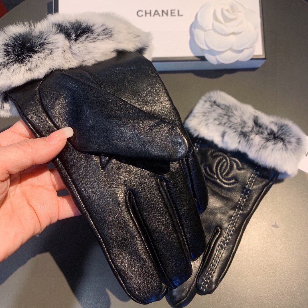 Chanel 香奈儿2025秋冬懒兔毛羊皮手套👍手机触屏，值得对比。。同款不同品质，秒杀市场差产品，进口