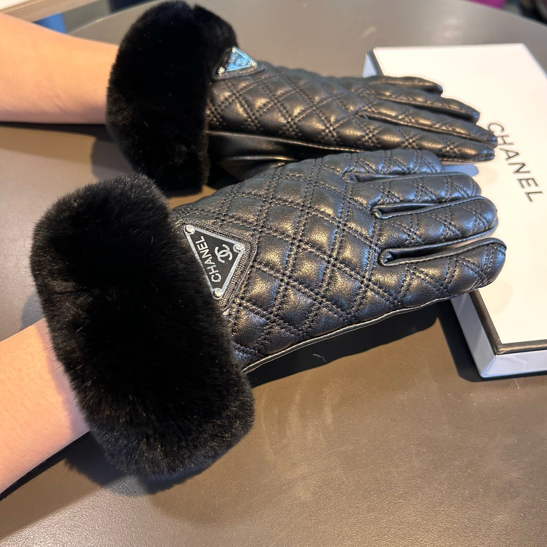 Chanel 香奈儿2025秋冬懒兔毛羊皮手套👍值得对比。。同款不同品质，秒杀市场差产品，进口一级羊皮➕