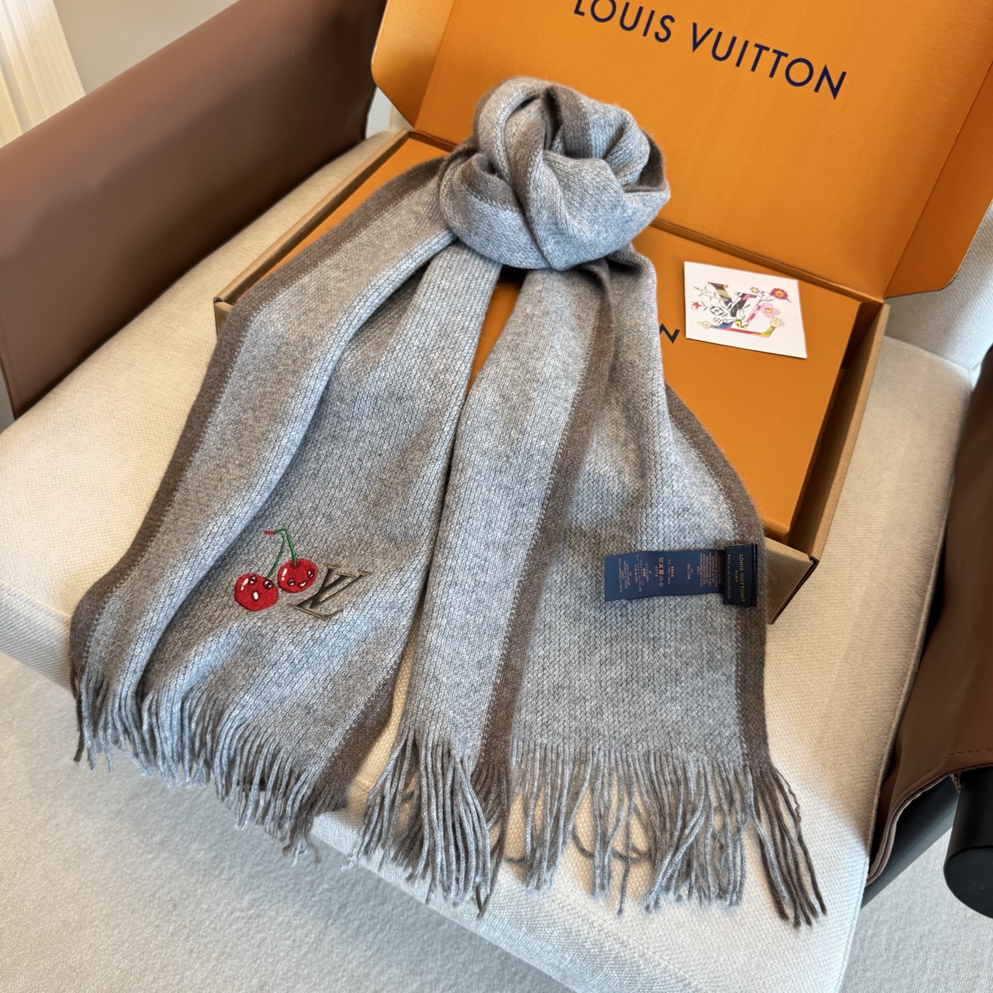Louis Vuitton Lv新款 高端羊绒针织围巾 出口尾单 客供 羊绒纱线 这款织法比较难 又很费纱线