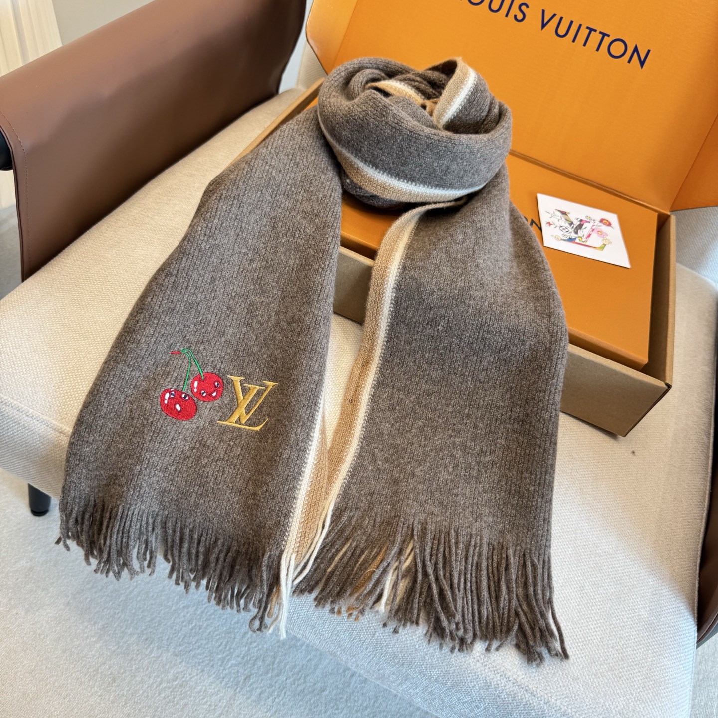 Louis Vuitton Lv新款 高端羊绒针织围巾 出口尾单 客供 羊绒纱线 这款织法比较难 又很费纱线