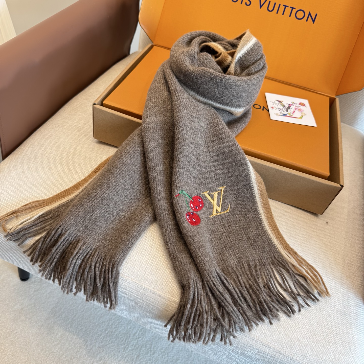 Louis Vuitton Lv新款 高端羊绒针织围巾 出口尾单 客供 羊绒纱线 这款织法比较难 又很费纱线