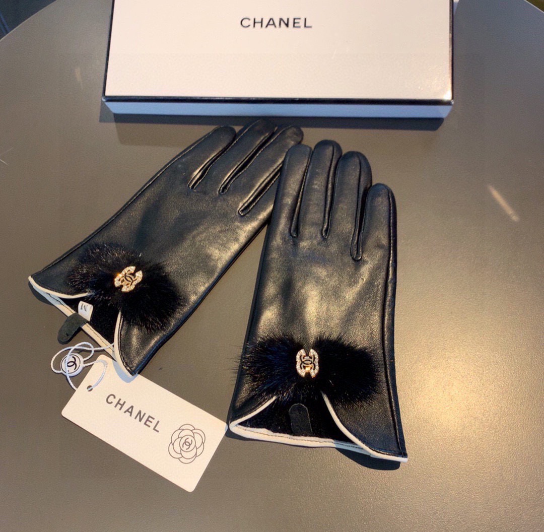 Chanel 香奈儿2025秋冬水貂毛蝴蝶结羊皮手套👍手机触屏，值得对比。。同款不同品质，秒杀市场差产品