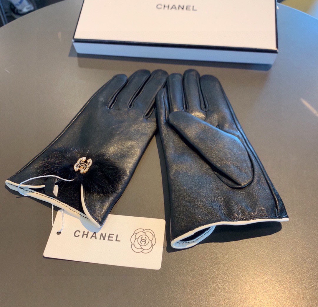 Chanel 香奈儿2025秋冬水貂毛蝴蝶结羊皮手套👍手机触屏，值得对比。。同款不同品质，秒杀市场差产品