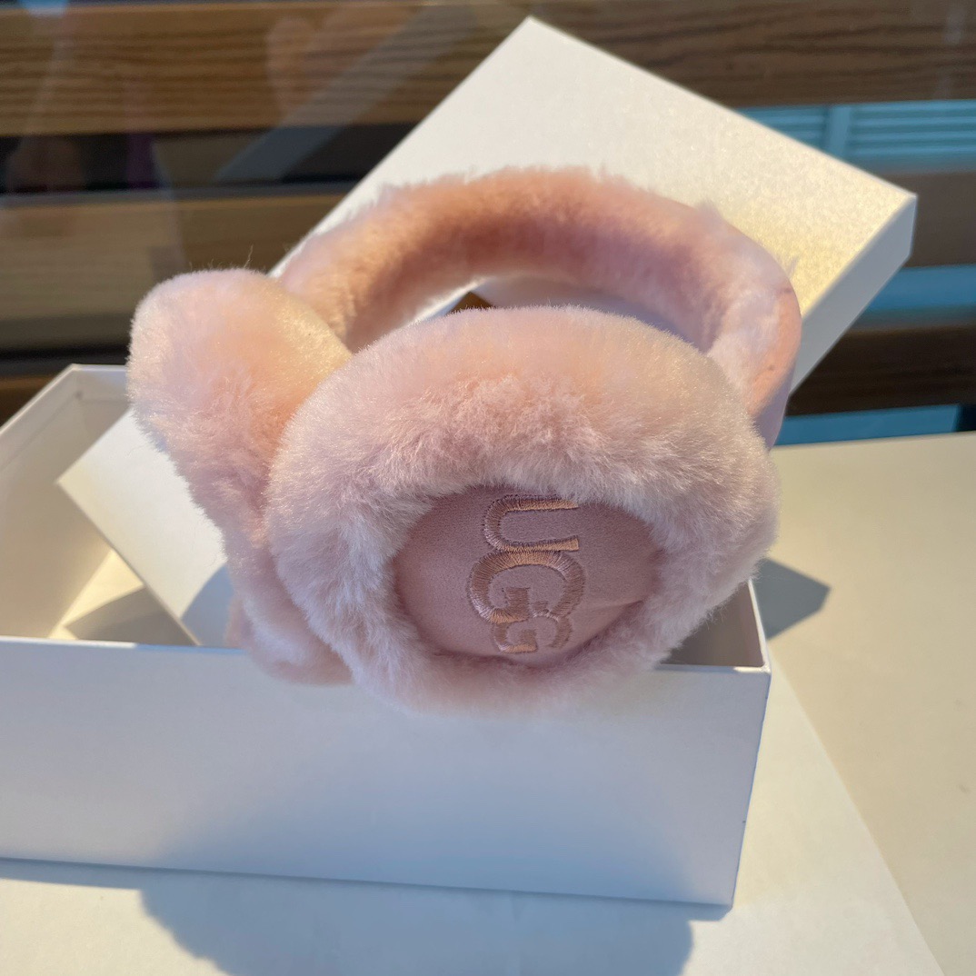 🌈可拆叠放包包UGG疯狂打call值得拥有💫💕人间白富美,网红明星同款😍UGG滑雪耳罩，日常保暖☺出行必