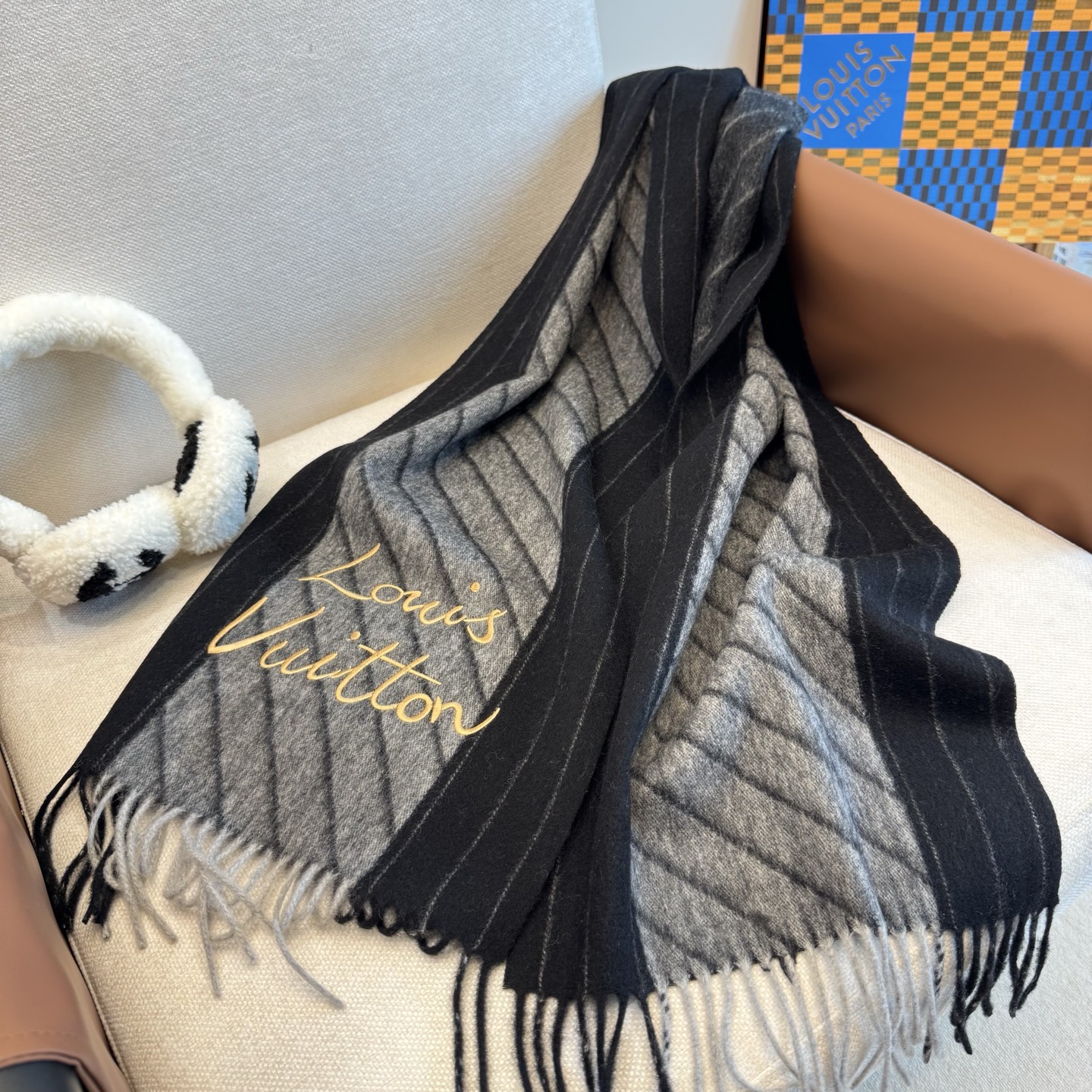 Louis Vuitton Lv羊绒围巾送给 重磅上新 渠道 硬货～出口意大利 客供面料100%羊绒 手感软糯