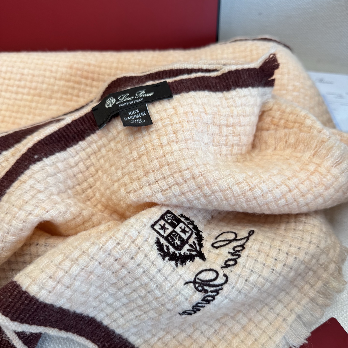 Loro Piana Loro Piana · 诺悠翩雅 【 发售 贸易公司尾单 山羊绒编织围巾】送人自留都太高大上了 重磅上新