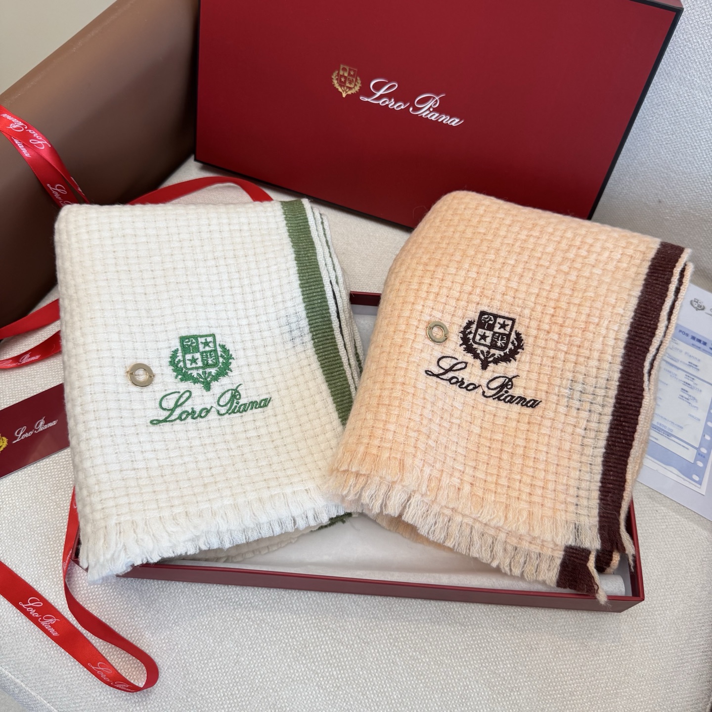 Loro Piana Loro Piana · 诺悠翩雅 【 发售 贸易公司尾单 山羊绒编织围巾】送人自留都太高大上了 重磅上新