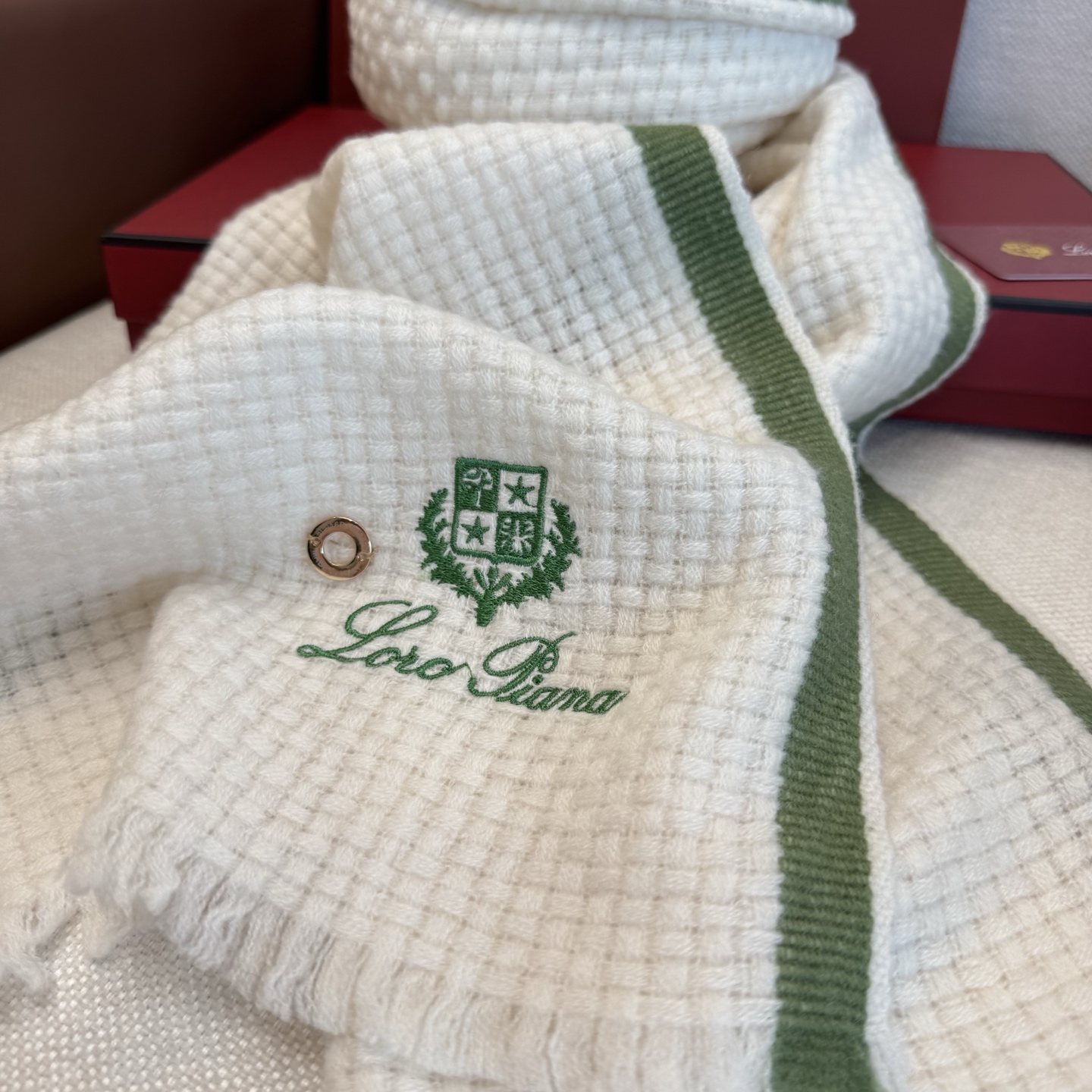 Loro Piana Loro Piana · 诺悠翩雅 【 发售 贸易公司尾单 山羊绒编织围巾】送人自留都太高大上了 重磅上新