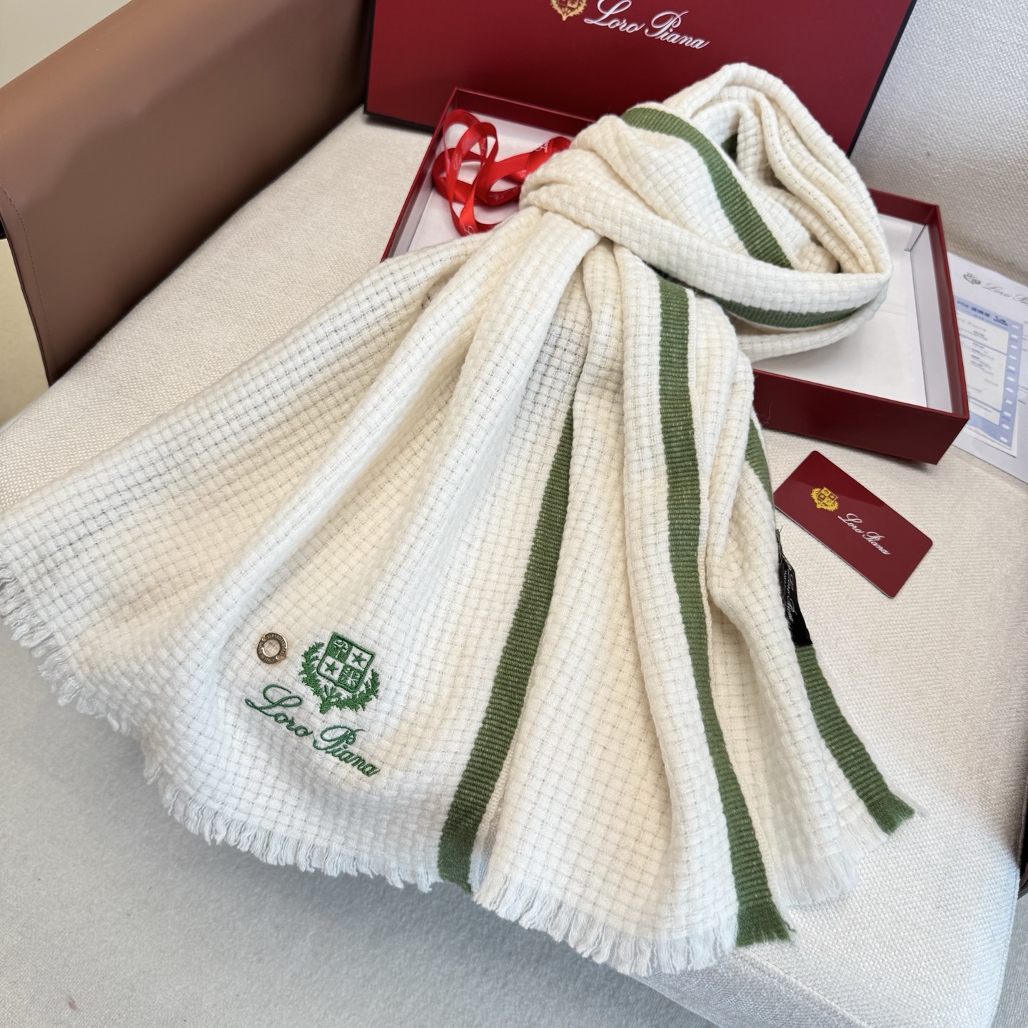 Loro Piana Loro Piana · 诺悠翩雅 【 发售 贸易公司尾单 山羊绒编织围巾】送人自留都太高大上了 重磅上新