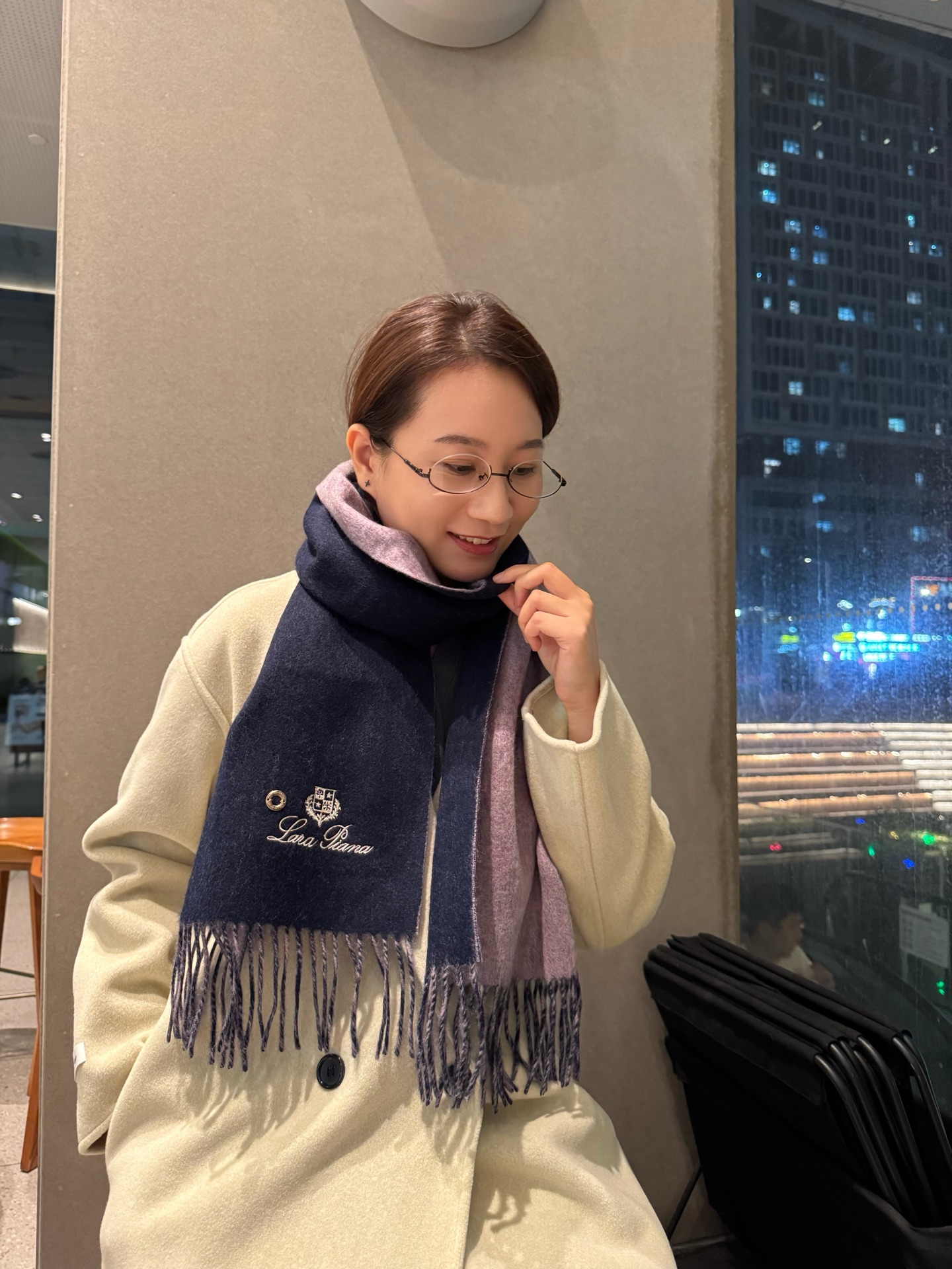 Loewe Loewe · 罗意威难得一见的温柔配色 低调又不失优雅 重点推荐 羊绒双面配色