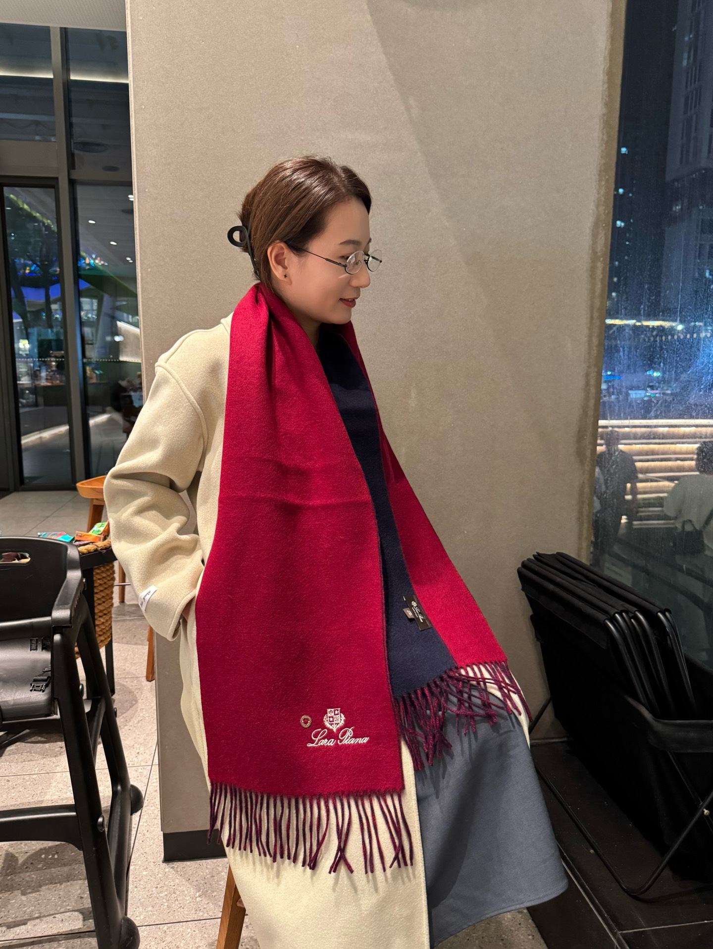 Loewe Loewe · 罗意威难得一见的温柔配色 低调又不失优雅 重点推荐 羊绒双面配色