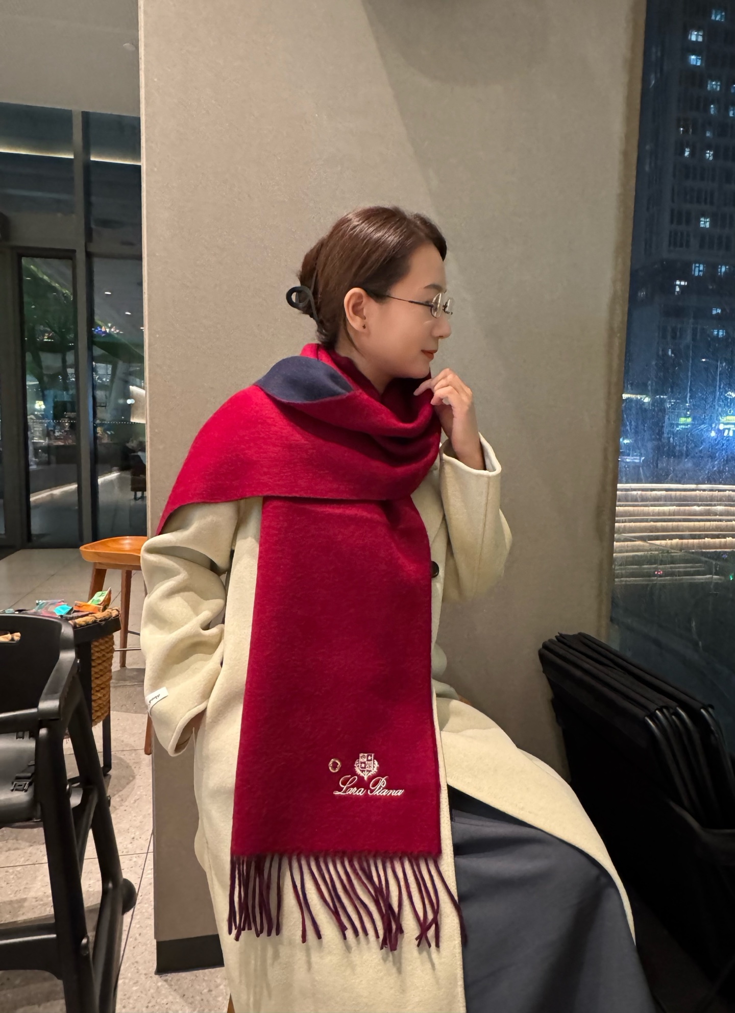 Loewe Loewe · 罗意威难得一见的温柔配色 低调又不失优雅 重点推荐 羊绒双面配色