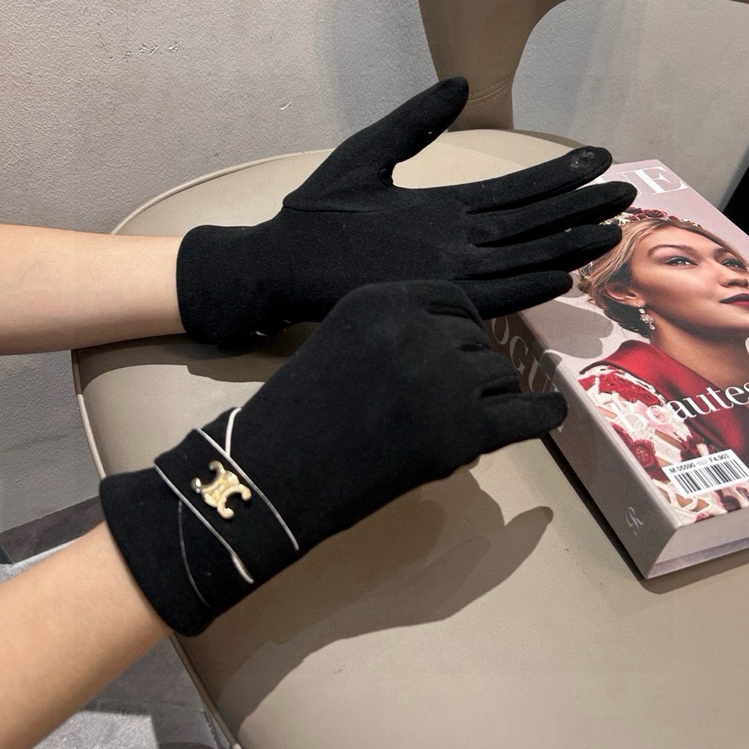 NO:659810,Batch Celine's new wool gloves, fashionable gloves, warm in autumn and winter with velvet lining, super comfortable, soft and versatile!  One size fits all gloves, gloves, celine, gloves19860909批 赛琳专柜新品羊毛手套,时尚手套,秋冬保暖加绒内里,上手超舒适柔软、百搭！均码手套,手套,celine,gloves,accessory