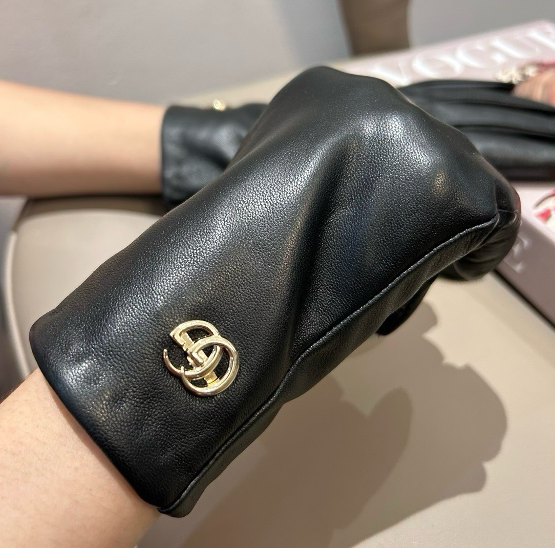 2026新款古奇曲线新款独家首发‼️触屏女款手套Gucci古奇【原单品质】官网同步女士新款高档羊皮手套🎉🎉女神首选 不可