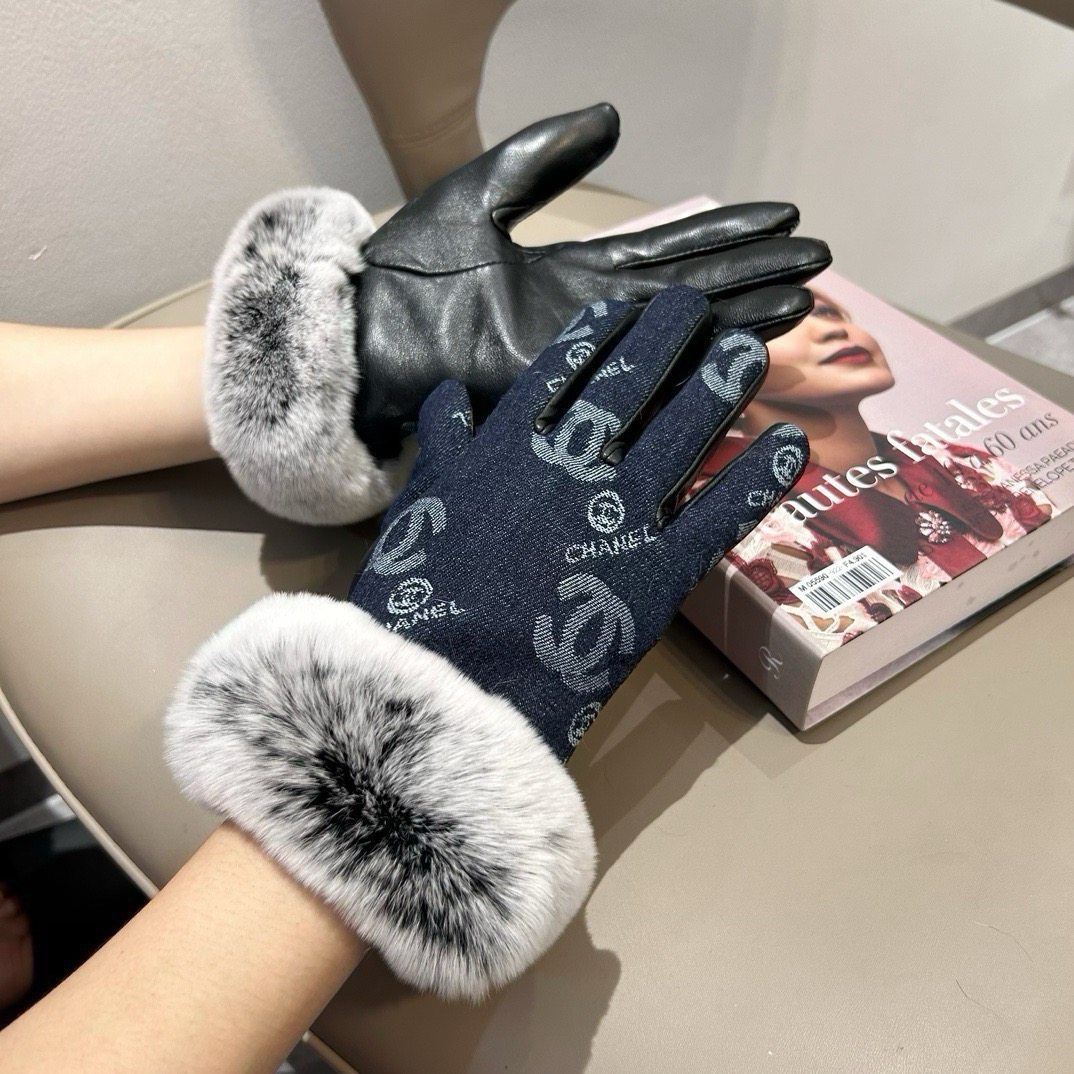 2026🧤香奈儿新品毛口牛仔布加羊皮手套，时尚机车🚗手套，秋冬新品布内里，时尚🌺上手超舒适柔软、百搭！集美女神必备🌹配盒
