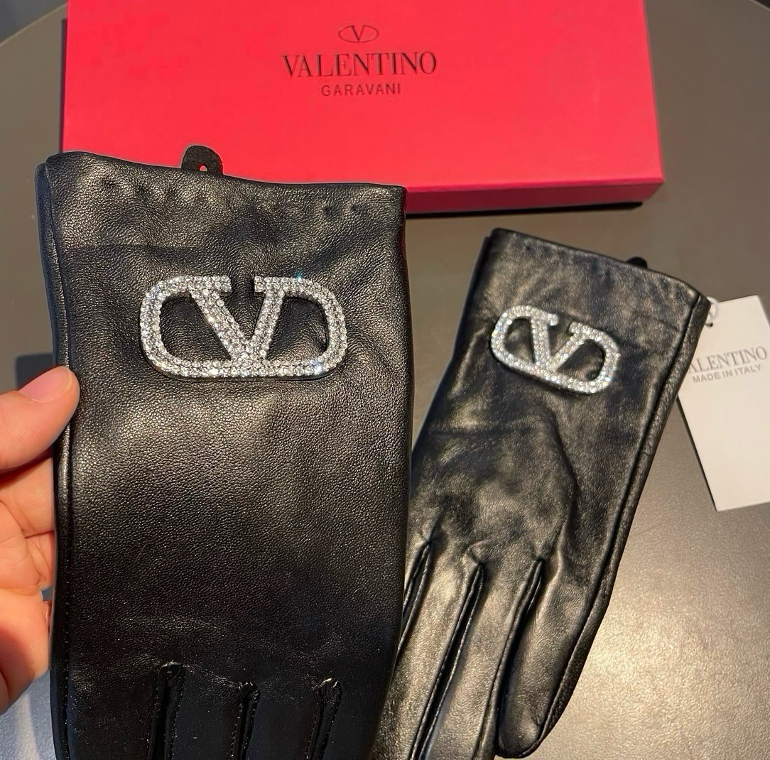 2026新款独家首发‼华伦天奴VALENTINO触屏女款手套【原单品质】官网同步女士新款高档羊皮手套🎉🎉女神首选 不可错