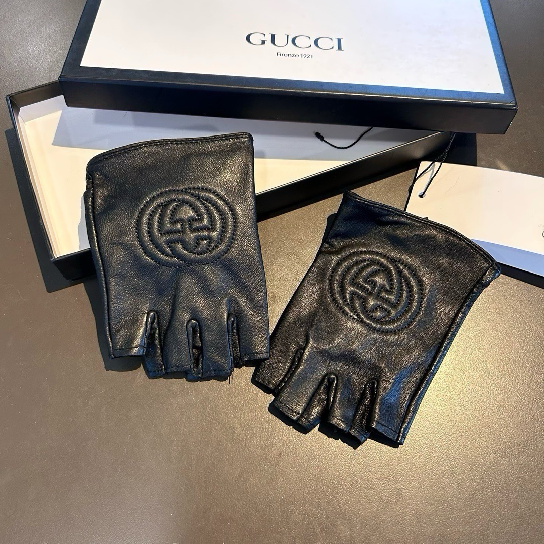 2026新款独家首发‼️触屏手套 Gucci古奇新款高档羊皮手套🎉🎉女神集美们首选 不可错过💁💁百分百选用进口羊皮 皮质