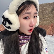 、单面男女同款🌈疯狂打call值得拥有💫 💕人间白富美,网红明星同款😍 香奈儿滑雪耳罩,日常保暖☺出行必备✈️ 滑雪日常 、单面男女同款🌈疯狂打call值得拥有💫 💕人间白富美,网红明星同款😍 香奈儿滑雪耳罩,日常保暖☺出行必备✈️ 滑雪日常