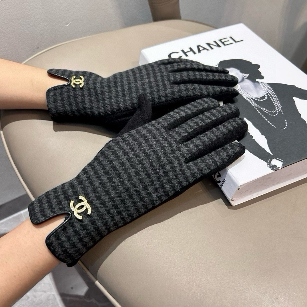 Chanel香奈儿专柜新品羊毛手套，时尚手套，秋冬保暖加绒内里，超仙上手超舒适柔软、百搭！均码 