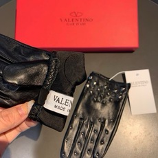 2026新款独家首发‼华伦天奴VALENTINO长款触屏女款手套【原单品质】官网同步女士新款高档羊皮手套🎉🎉女神首选 不 2026新款独家首发‼华伦天奴VALENTINO长款触屏女款手套【原单品质】官网同步女士新款高档羊皮手套🎉🎉女神首选 不