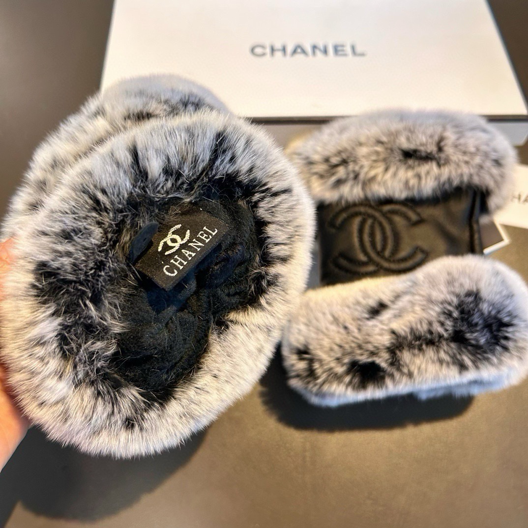 Chanel 香奈儿2026秋冬懒兔毛羊皮手套👍手机触屏，值得对比。同款不同品质，秒杀市场差产品，进口一级羊皮➕懒兔毛内