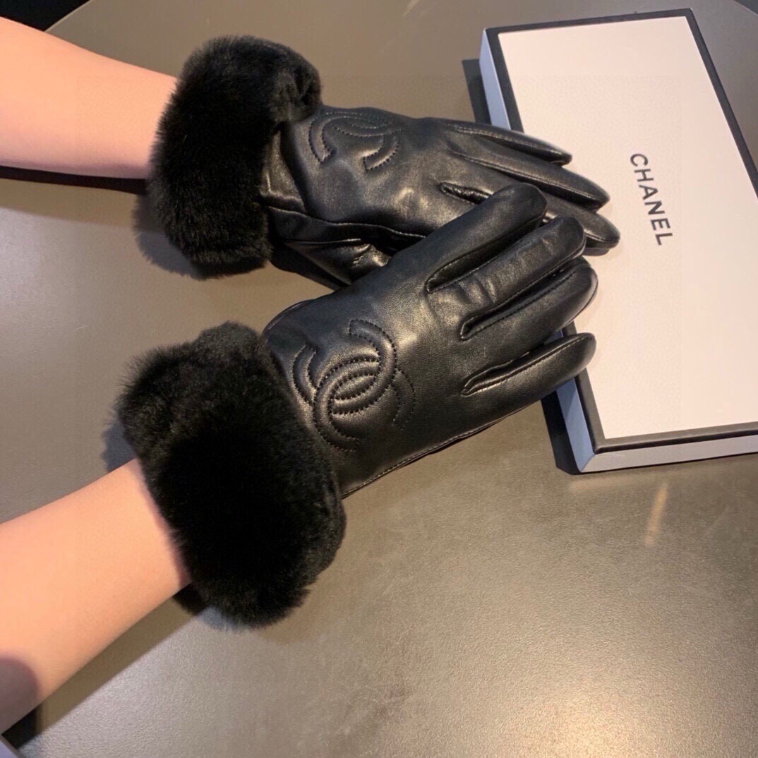 Chanel 香奈儿2026秋冬懒兔毛羊皮手套👍手机触屏，值得对比。同款不同品质，秒杀市场差产品，进口一级羊皮➕懒兔毛内