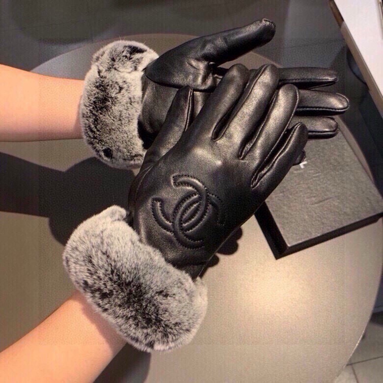 Chanel 香奈儿2026秋冬懒兔毛羊皮手套👍手机触屏，值得对比。同款不同品质，秒杀市场差产品，进口一级羊皮➕懒兔毛内
