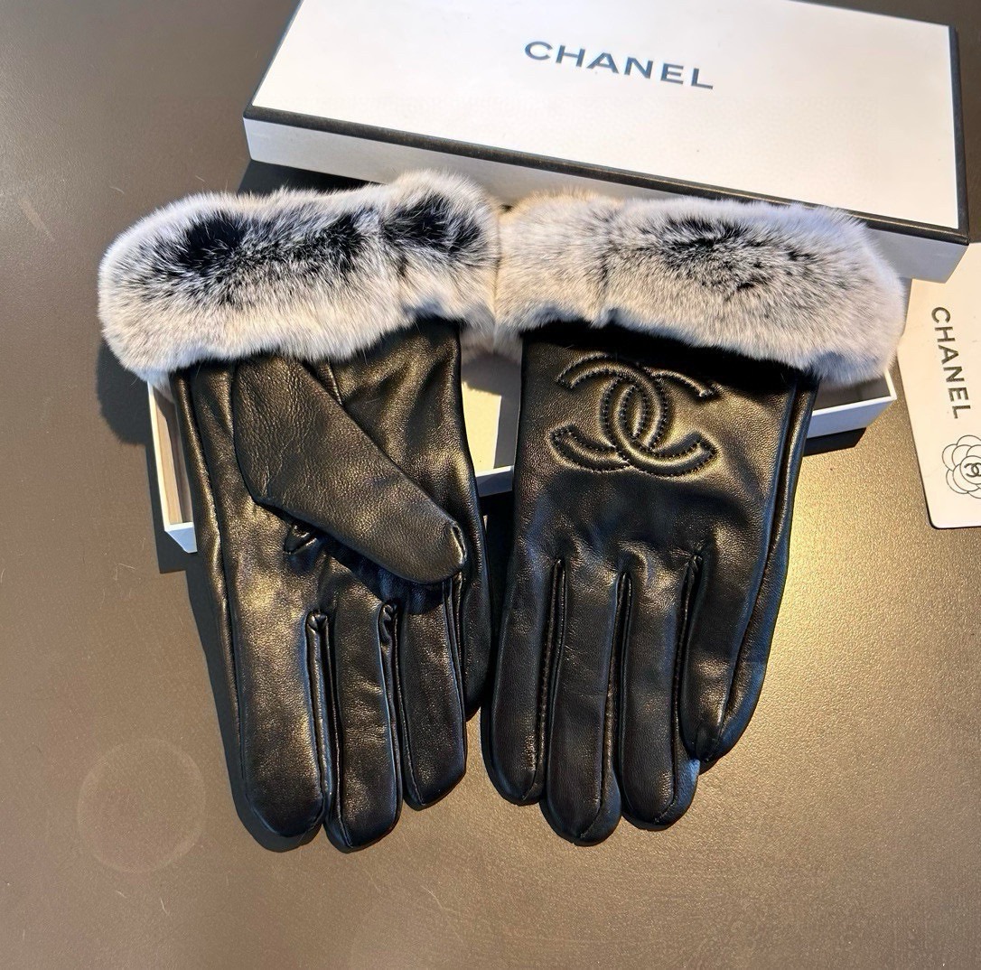 Chanel 香奈儿2026秋冬懒兔毛羊皮手套👍手机触屏，值得对比。同款不同品质，秒杀市场差产品，进口一级羊皮➕懒兔毛内