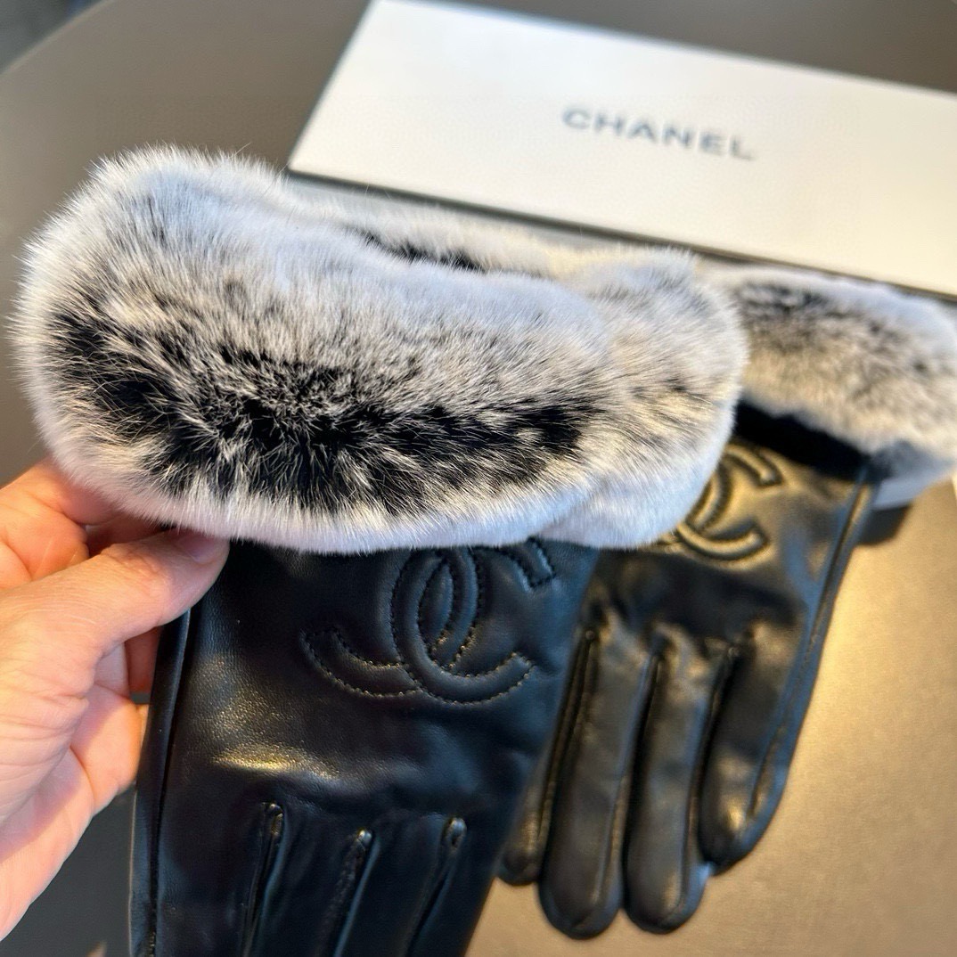 Chanel 香奈儿2026秋冬懒兔毛羊皮手套👍手机触屏，值得对比。同款不同品质，秒杀市场差产品，进口一级羊皮➕懒兔毛内