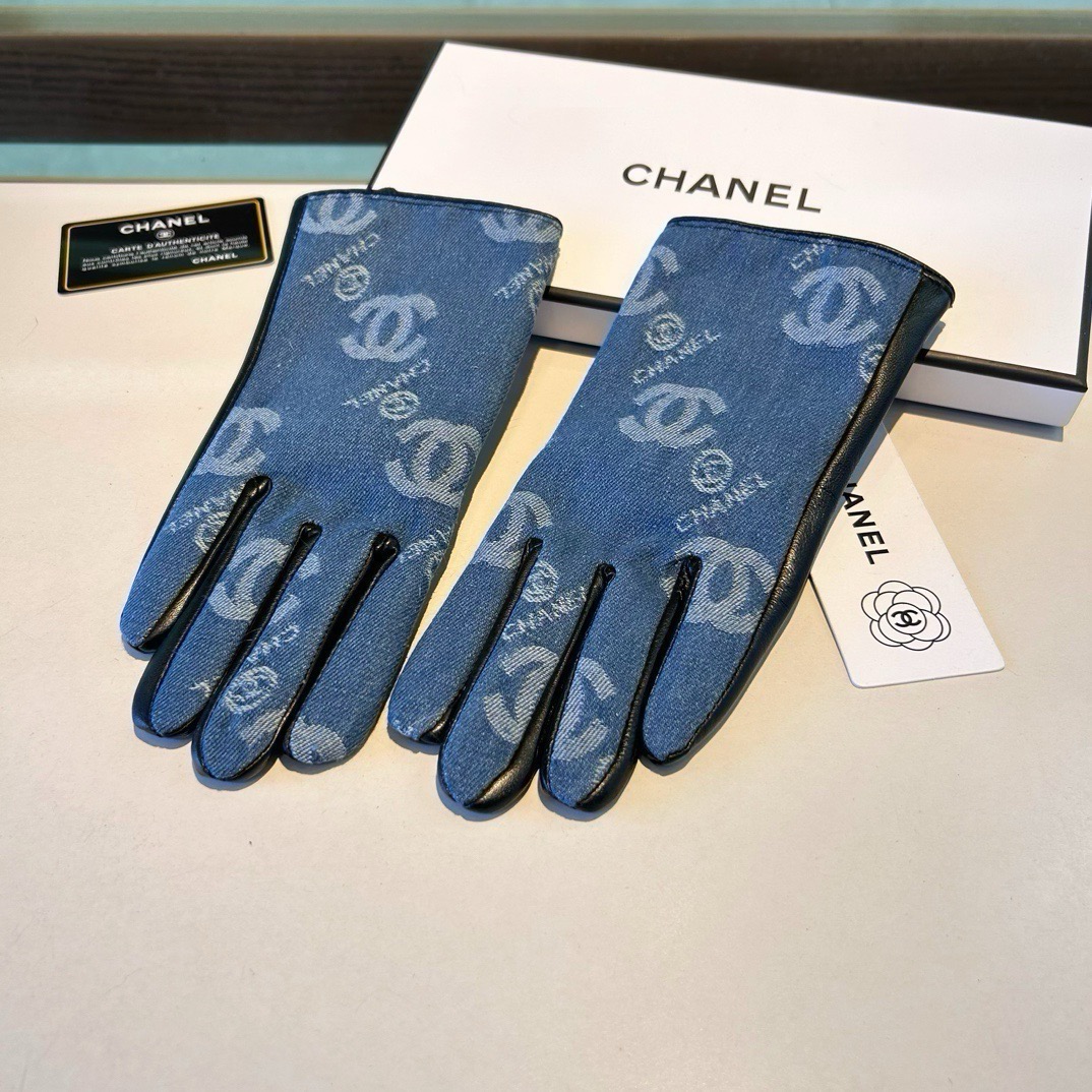 2026🧤LV新品牛仔配皮手套，时尚机车🚗手套，秋冬新品布内里，时尚🌺上手超舒适柔软、百搭！集美女神必备🌹配盒子🎁码数M