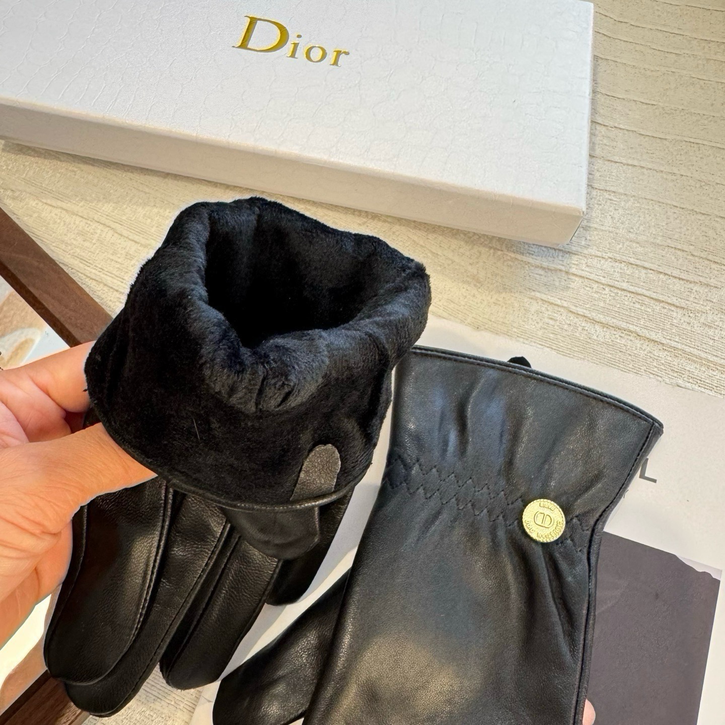 新款独家首发‼️触屏手套 Dior迪奥【原单品质】官网同步女士新款高档羊皮手套🎉🎉女神集美们首选 不可错过💁💁百分百选用