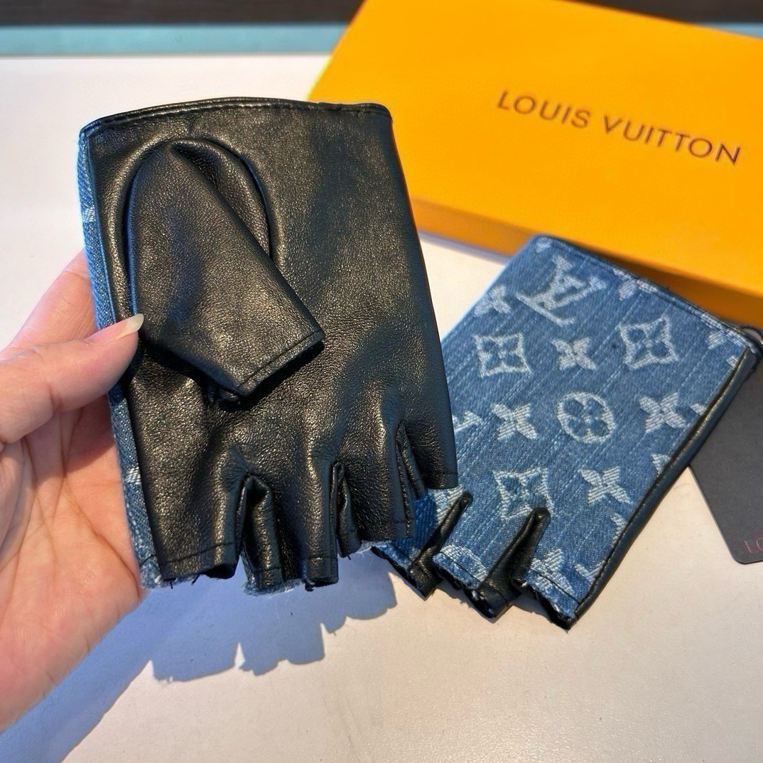 2026🧤LV新品短款牛仔配皮手套，时尚机车🚗手套，秋冬新品布内里，时尚🌺上手超舒适柔软、百搭！集美女神必备🌹配盒子🎁码