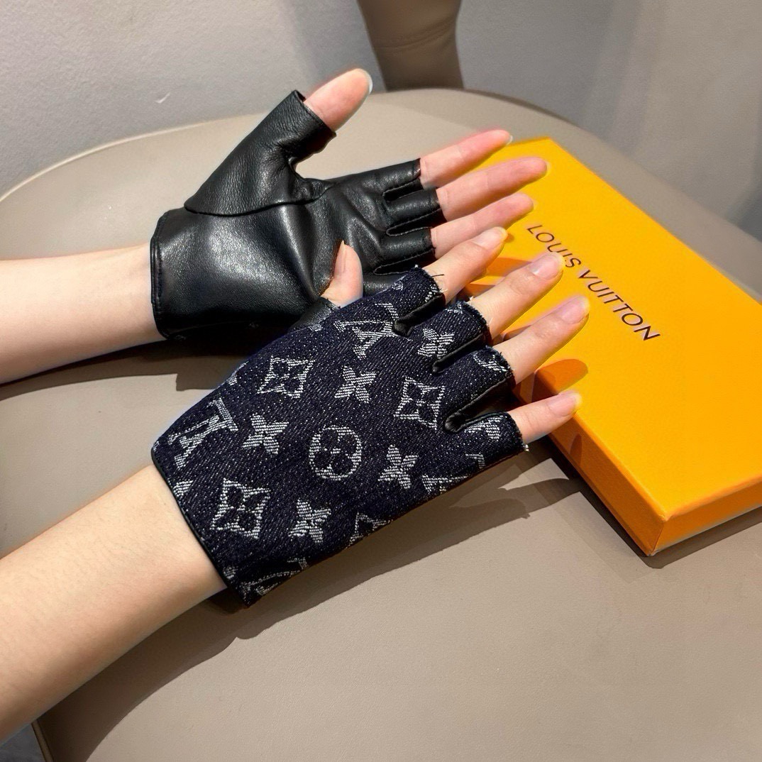 2026🧤LV新品短款牛仔配皮手套，时尚机车🚗手套，秋冬新品布内里，时尚🌺上手超舒适柔软、百搭！集美女神必备🌹配盒子🎁码
