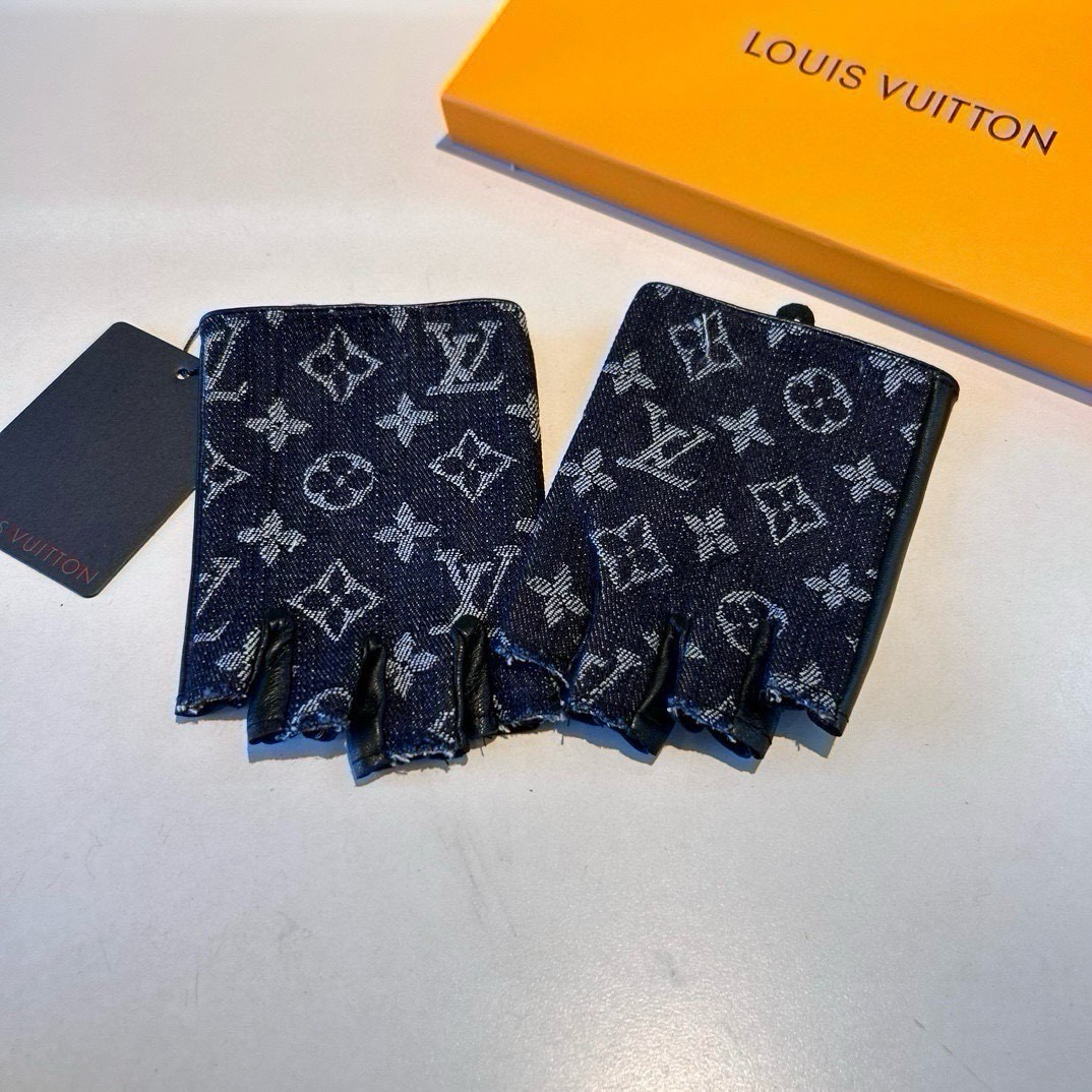 2026🧤LV新品短款牛仔配皮手套，时尚机车🚗手套，秋冬新品布内里，时尚🌺上手超舒适柔软、百搭！集美女神必备🌹配盒子🎁码