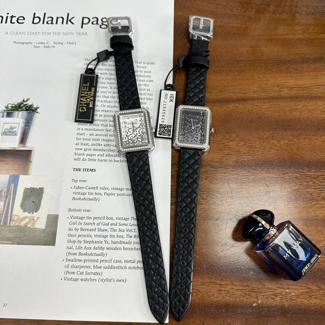 NO:144514,Chanel CHANEL BOY FRIEND TWEED watch playful lines and low-key implicitness, showing endless elegance. The watch bracelet draws inspiration from the tweed soft tweed and reveals a cool and cool neutral style. The tweed soft tweed is derived from men's clothing and is an indispensable classic element of Chanel's fashion boutique, giving BOY FRIEND watch a unique temperament. It reflects the ultimate charm of the brand and is bold and straightforward. The size is 27mm*35mm*9mm., chanel, chanel19860909香奈儿 CHANEL BOY FRIEND TWEED 腕表玩味线条造型与低调含蓄,彰显无尽优雅.腕表表链从斜纹软呢中、汲取灵感,流露潇洒飒爽的中性风格.斜纹软呢借鉴自男士服饰,是香奈儿时尚精品不可或缺的经典元素,赋予BOY·FRIEND腕表独一无二的气质.体现品牌极致魅力,大胆率性.尺寸27mm*35mm*9mm.,,chanel,chanel,Watch