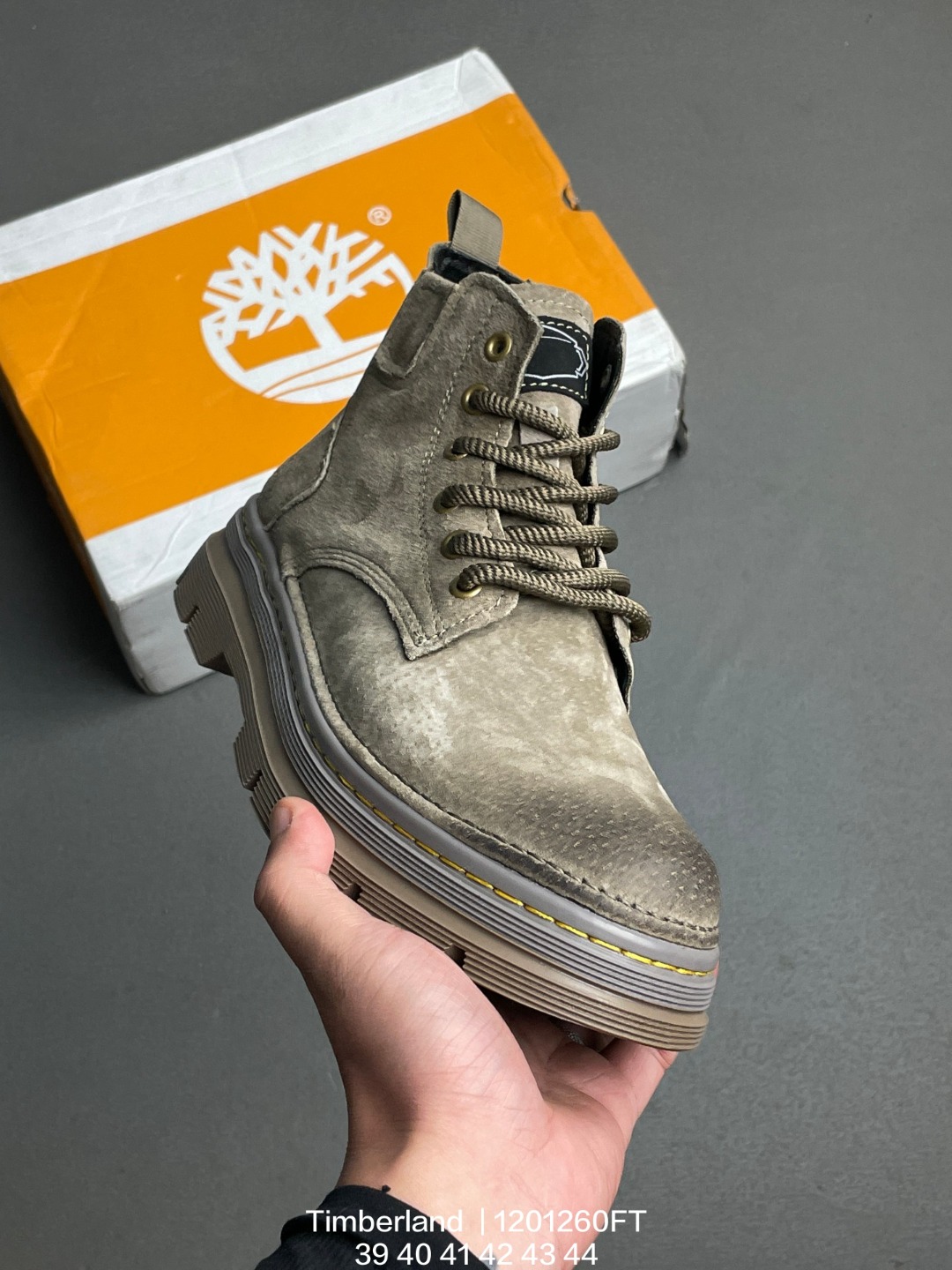 💰160
Timberland/添柏岚 25秋冬新款 经典户外休闲大黄靴
广东大厂品质 原盒原包装 面料采用意大利🇮🇹顶级磨砂细纹牛皮搭配防臭防腐真皮乳胶鞋垫给您完美的穿着体验 质量考究耐穿型男必备 专治不帅 高品质脚感一流
类型:男鞋
码数:39 40 41 42 43 44
编码:1201260.FT