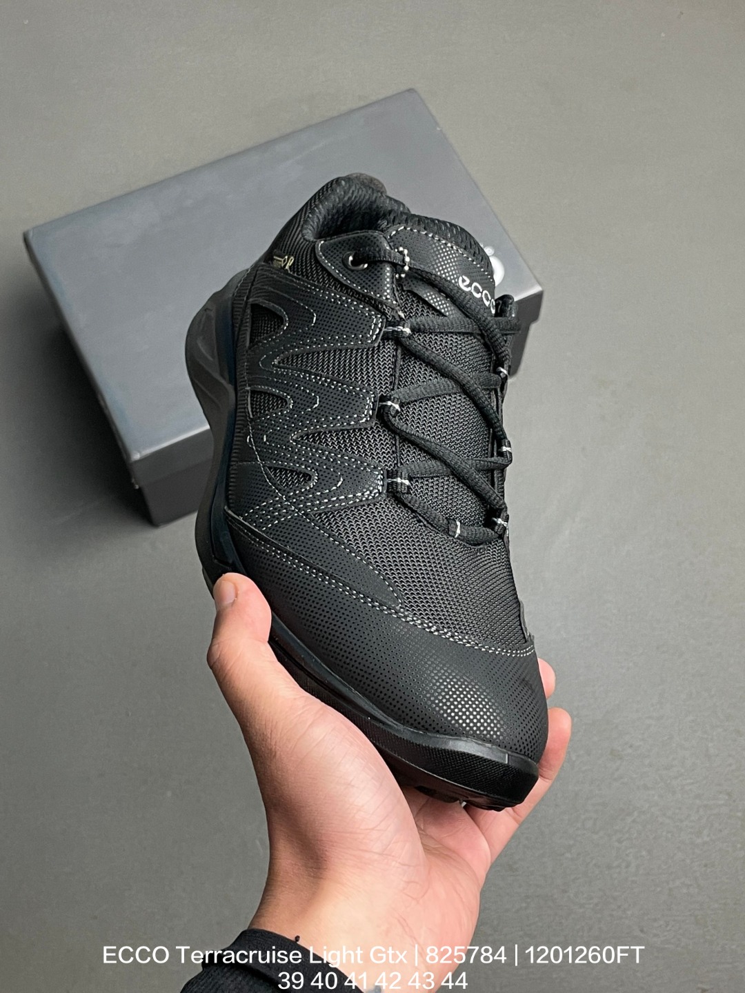 💰160
ECCO/爱步 男鞋采用防撕裂牛剖革组合网织布鞋面材质,欧索莱吸汗去臭脚垫,IP轻盈发泡厚齿橡胶鞋底❗️北欧丹麦品牌·爱步/ECCO Terracruise Light Gtx 陆地巡洋系列低帮徒步户外露营百搭休闲运动鞋“网布全黑” 825784
类型:男鞋
码数:39 40 41 42 43 44
编码:1201260.FT