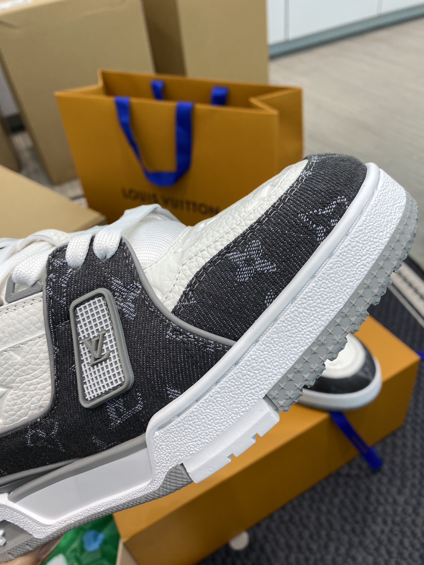 迪奥 Dior 高定典藏名品高定成衣时装外套连衣裙衬衫T恤 #A84B1771 3
