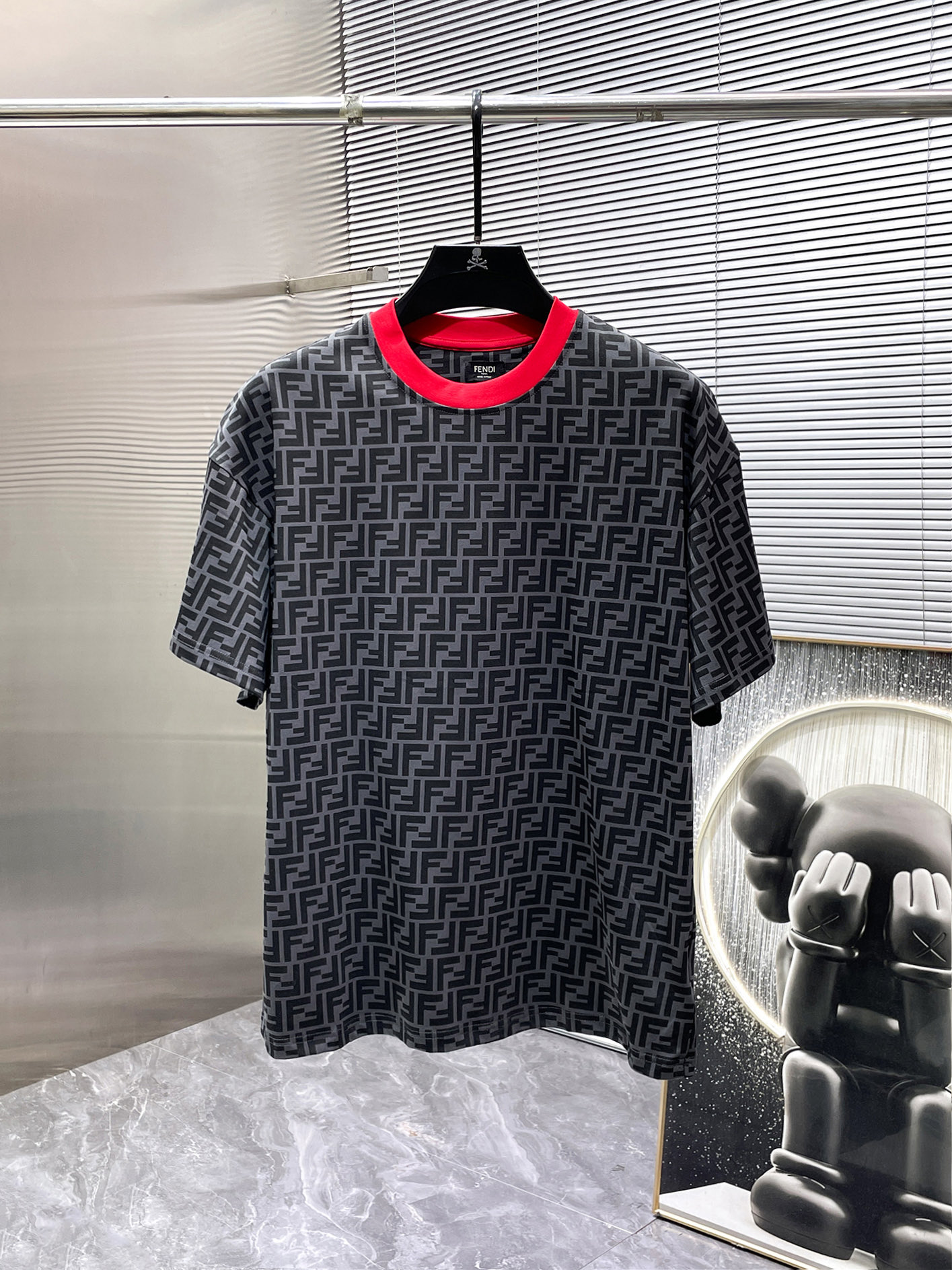 P90 Fendi fendi 2026 nuevo estilo cuello redondo camiseta de manga corta, versión de alta gama. Tejido personalizado de…
