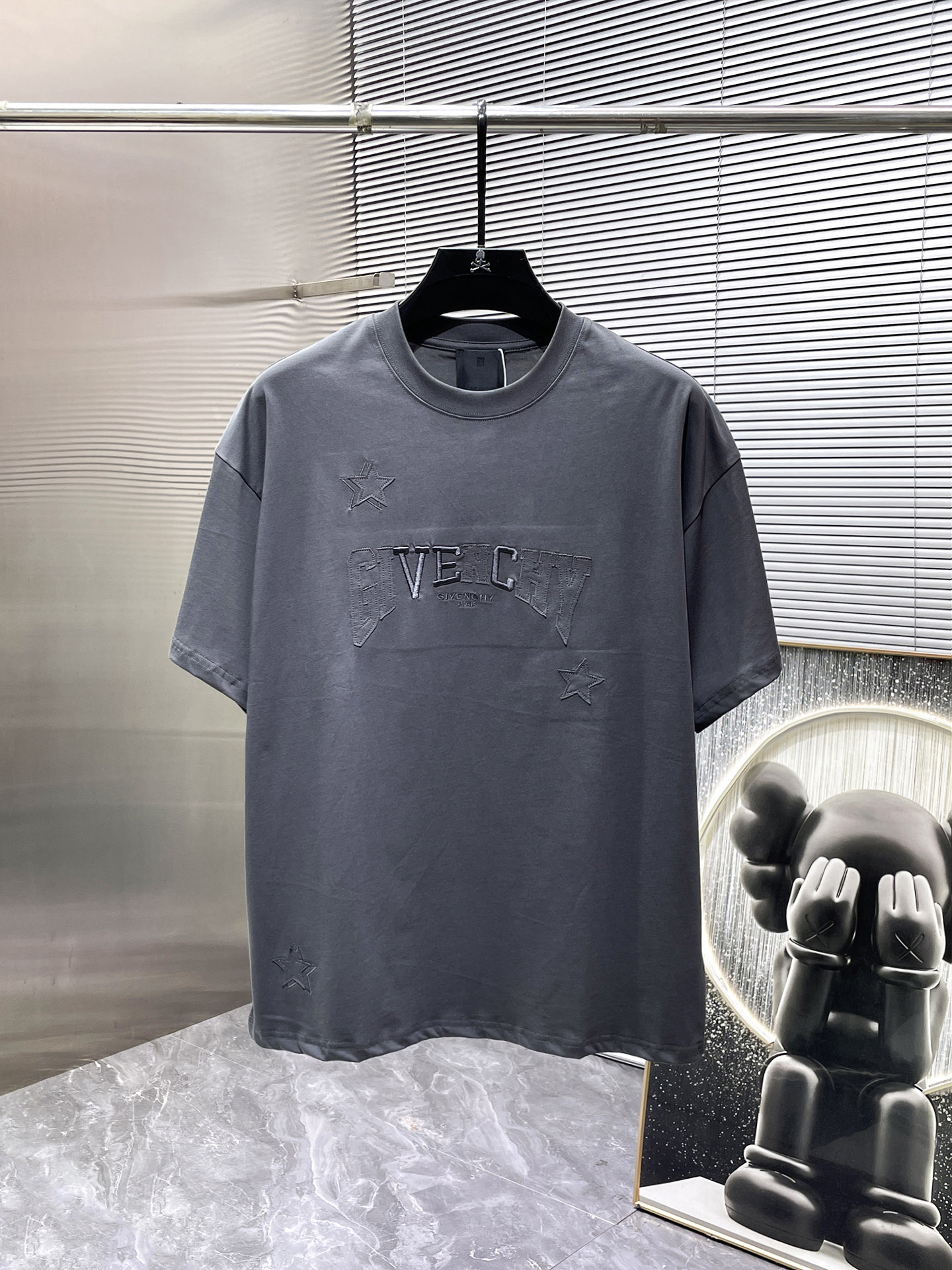 P90 Givenchy 2026 nueva camiseta de manga corta con cuello redondo, camiseta de media manga, ¡versión de gama alta! Los…