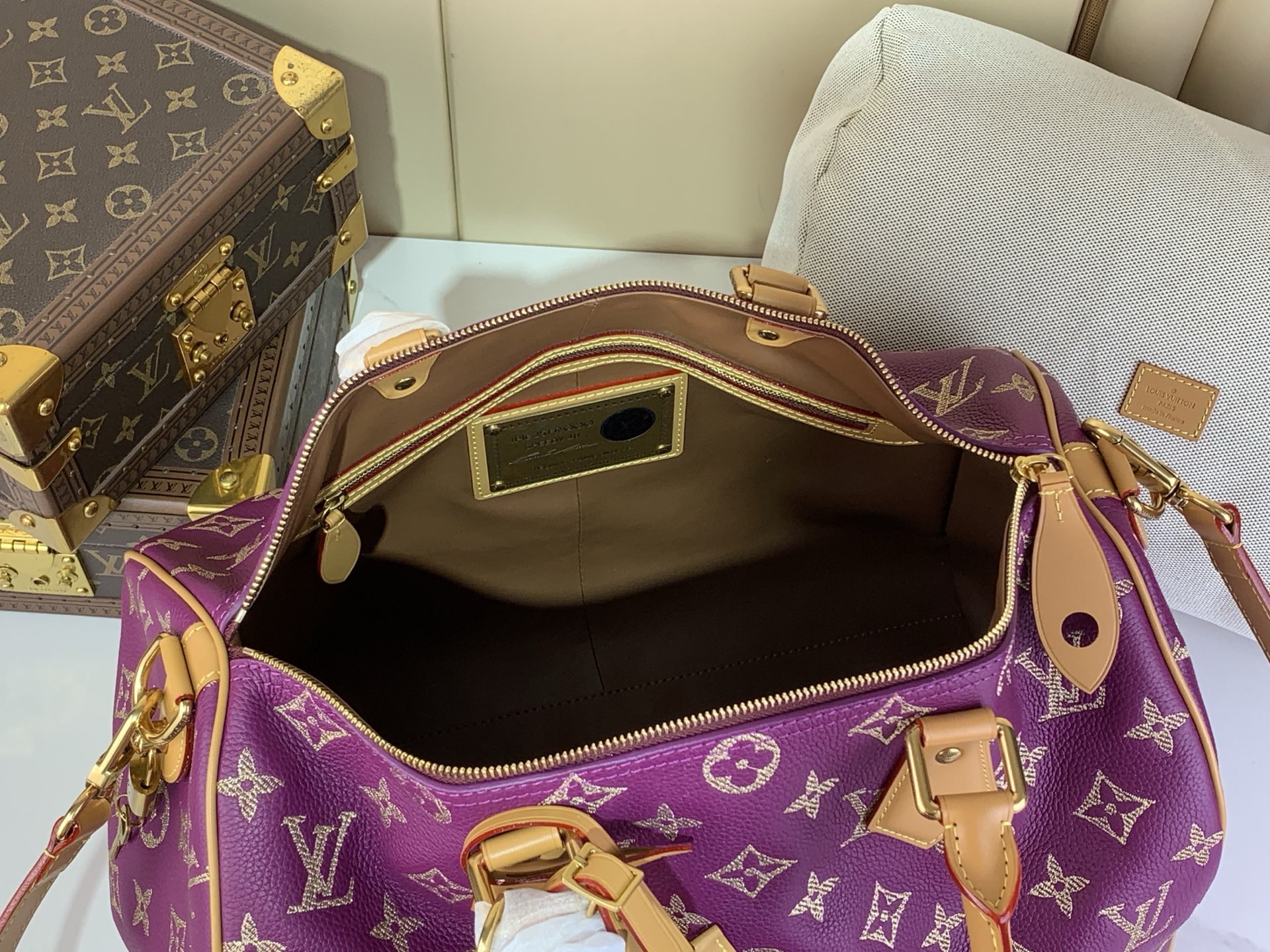 Louis Vuitton Speedy P9 Bandoulière 40 Purple Monogram Leather Satchel Bag 8 i1752490488768 1385 0 7